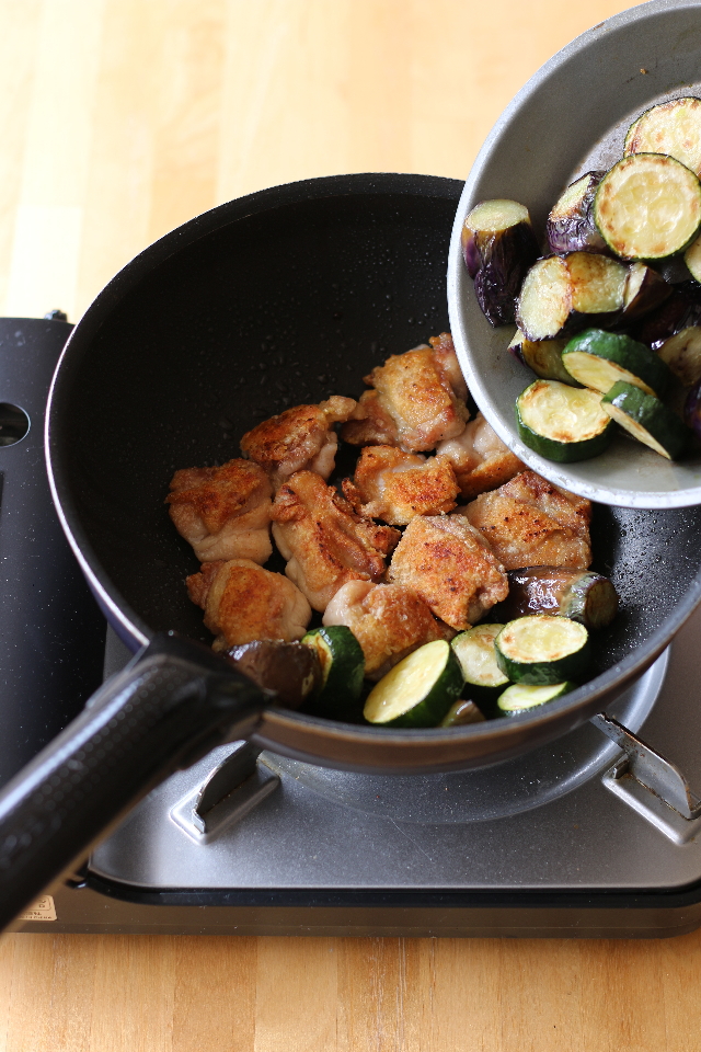 �n�{���������ƉĖ�؂̔~�݂��u��